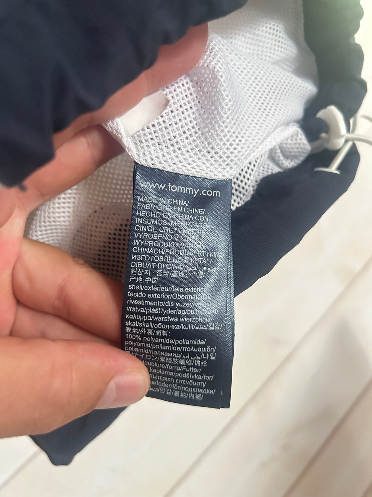 Coupe-vent Tommy Hilfiger à Capuche Homme – Taille XS/S