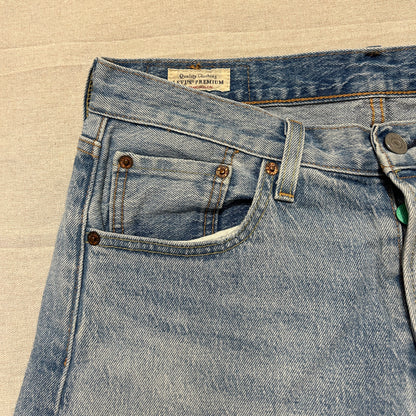 Jean Levi's 501 Original Bleu Clair Délavé Buttons Multicouleurs – Taille W30 L32