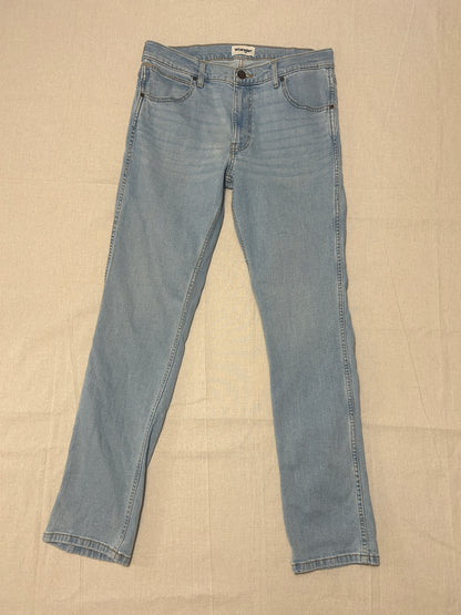 Jean Wrangler Greensboro Homme – Coupe Droite Regular – Bleu Clair – W33 L34