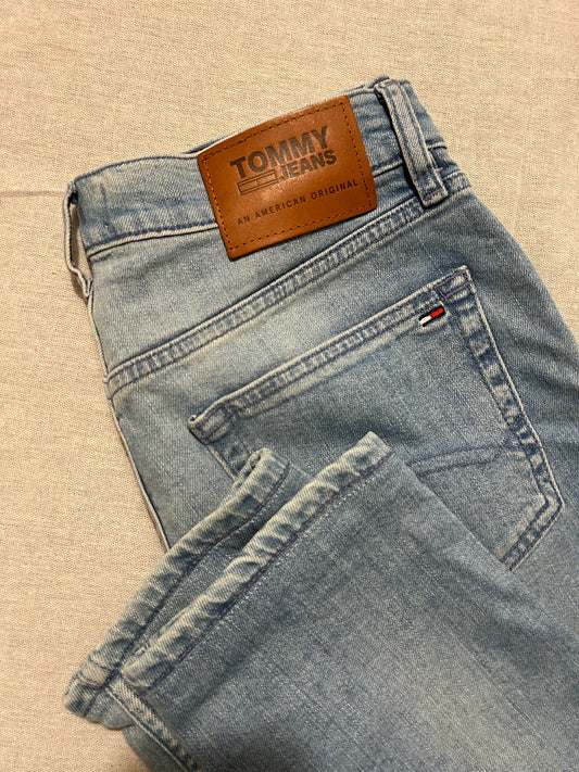 Tommy Jeans – Jean Homme – W30 L36 – Bleu Délavé Clair