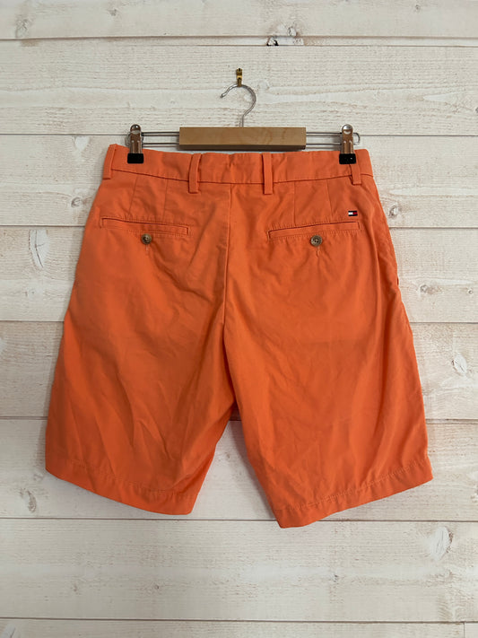 Short Chino Coupe Droite • TOMMY HILFIGER • Taille W29 (38/40 FR) • Orange Mandarine