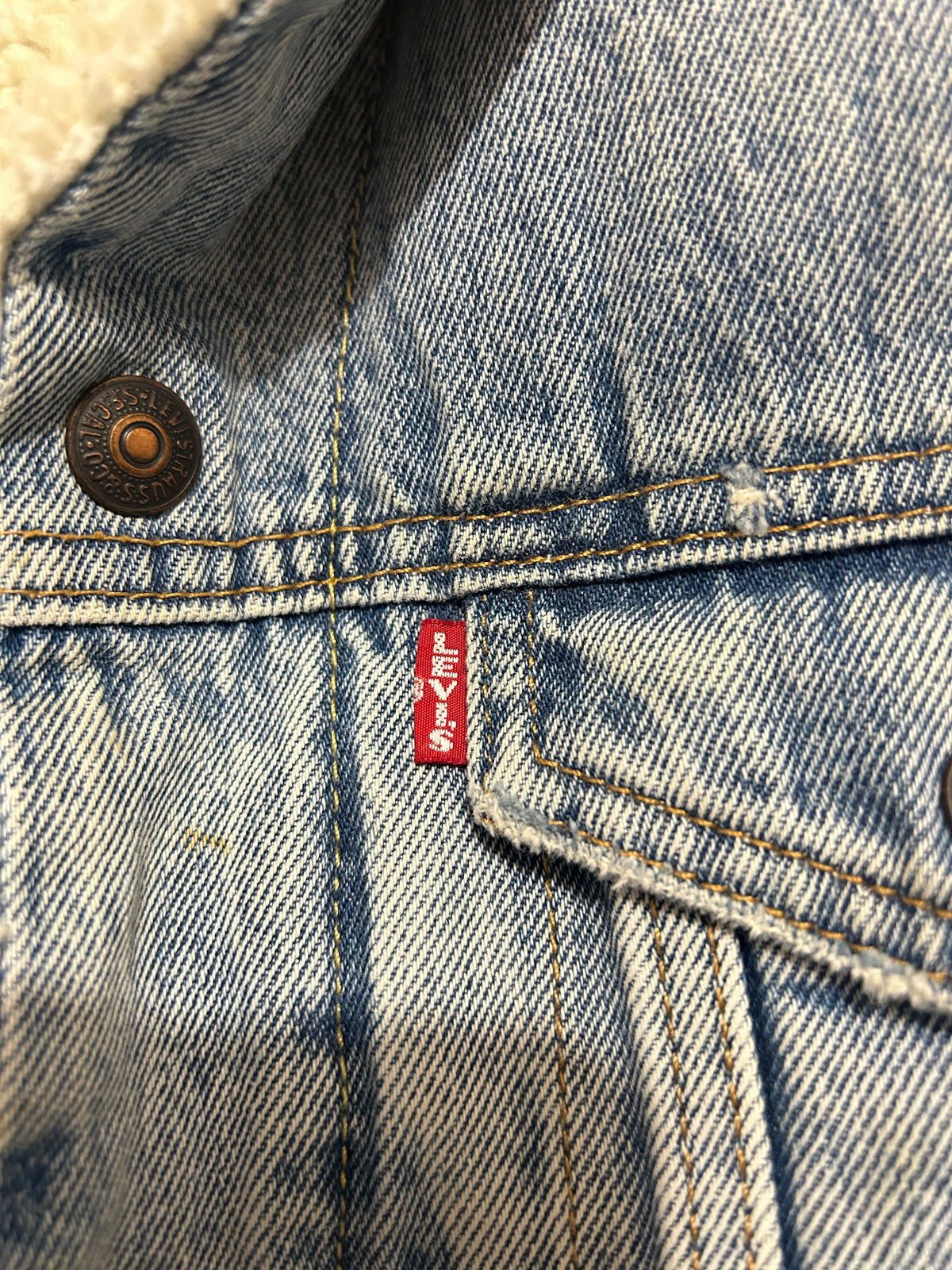 Veste Levi's Sherpa Trucker Homme – Taille S Bleu Clair
