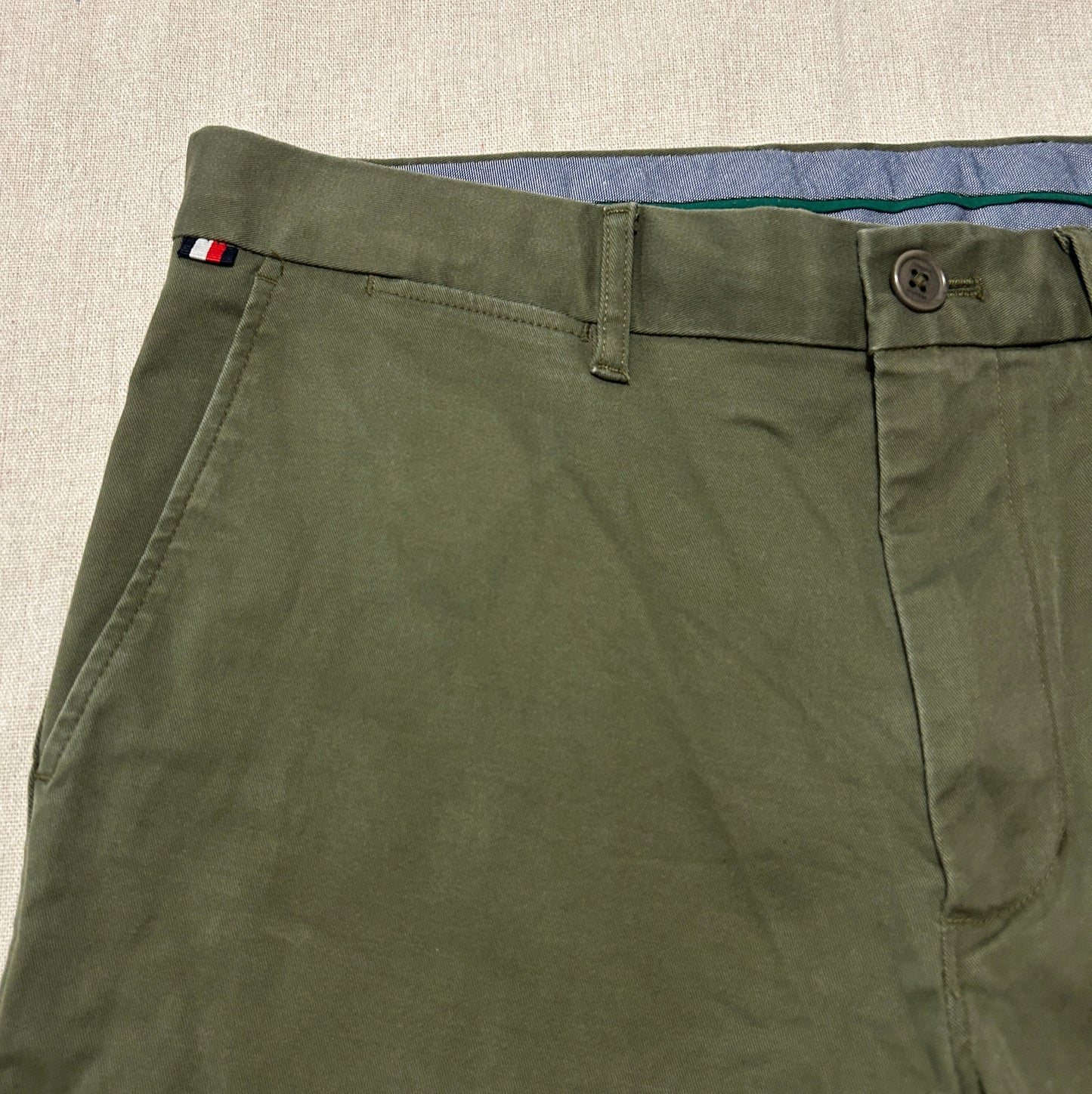 Tommy Hilfiger Bleecker Chino Homme – Coupe Slim – Vert Kaki – W31 L32