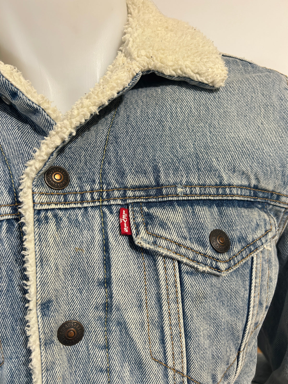 Veste Levi's Sherpa Trucker Homme – Taille S Bleu Clair