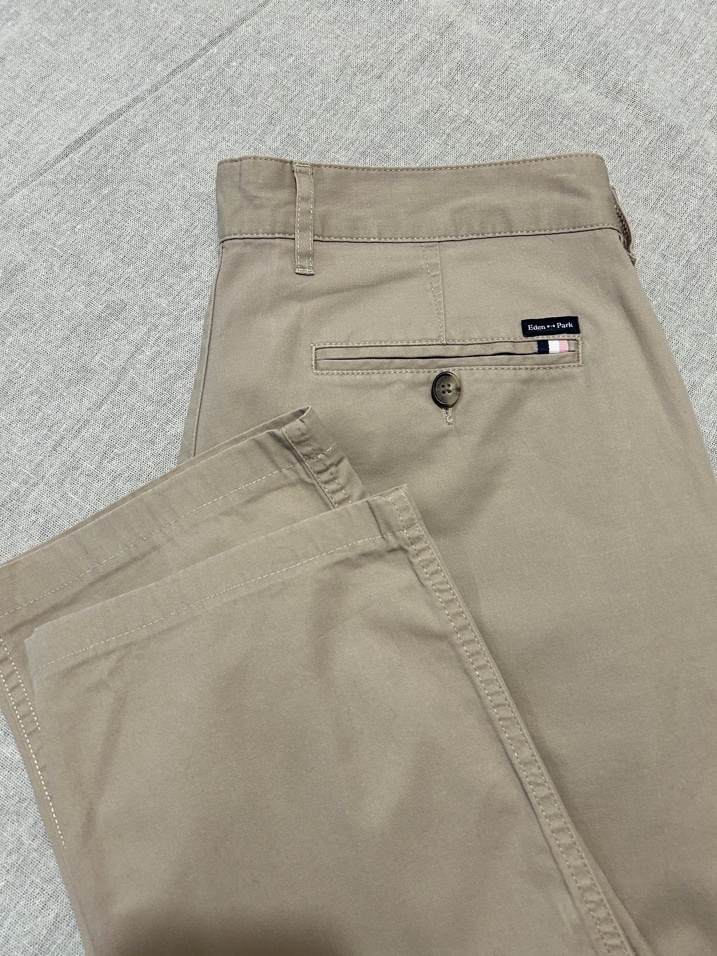 Pantalon Chino « Regular » • EDEN PARK • Taille W34 • Beige