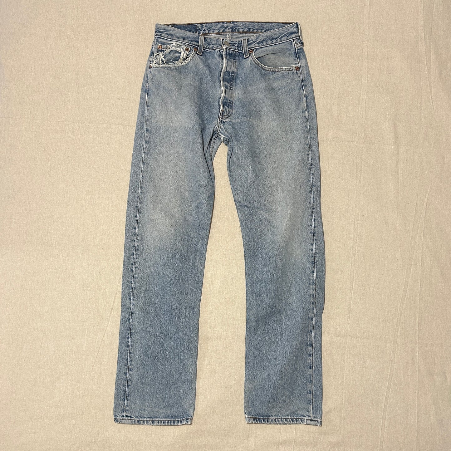 Levi's 501 Homme – Coupe Droite – Bleu Clair Délavé – W32 L32