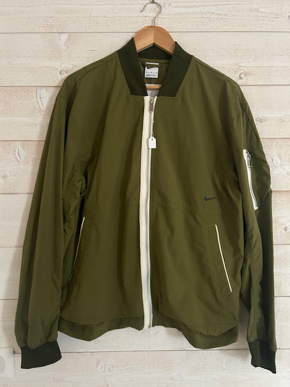 Nike – Veste Bomber Homme – Taille M – Vert Kaki