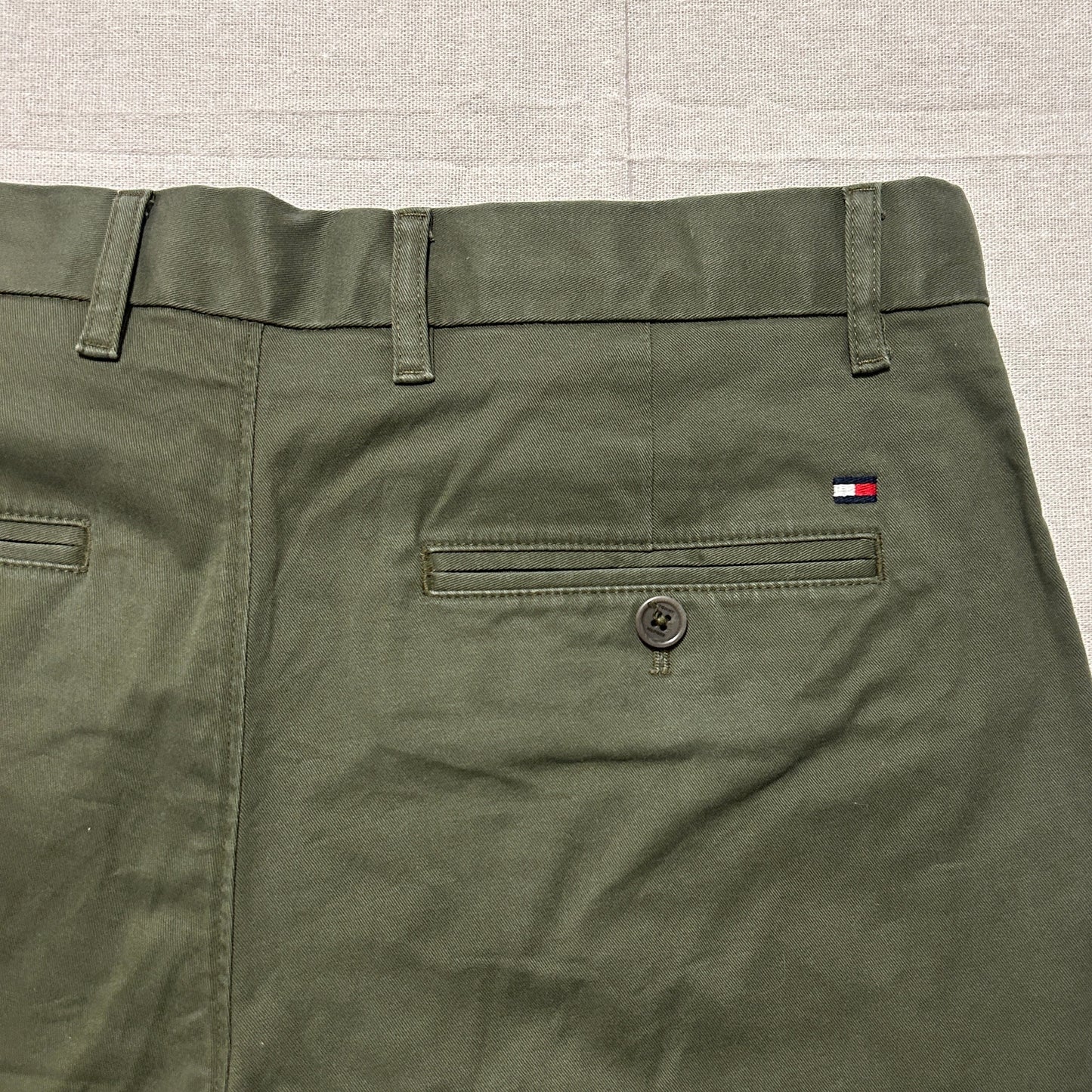 Tommy Hilfiger Bleecker Chino Homme – Coupe Slim – Vert Kaki – W31 L32