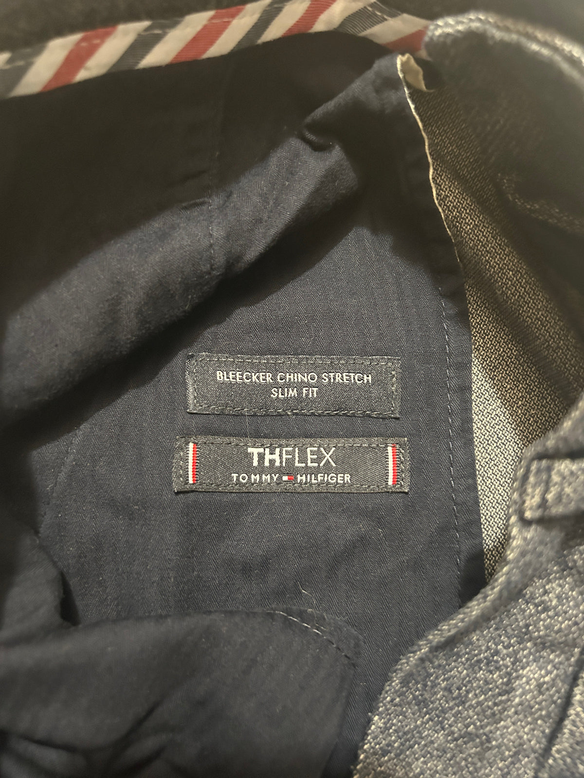 Pantalon Tommy Hilfiger – Chino Bleecker Slim Stretch Homme – W30 L34 – Bleu/Gris