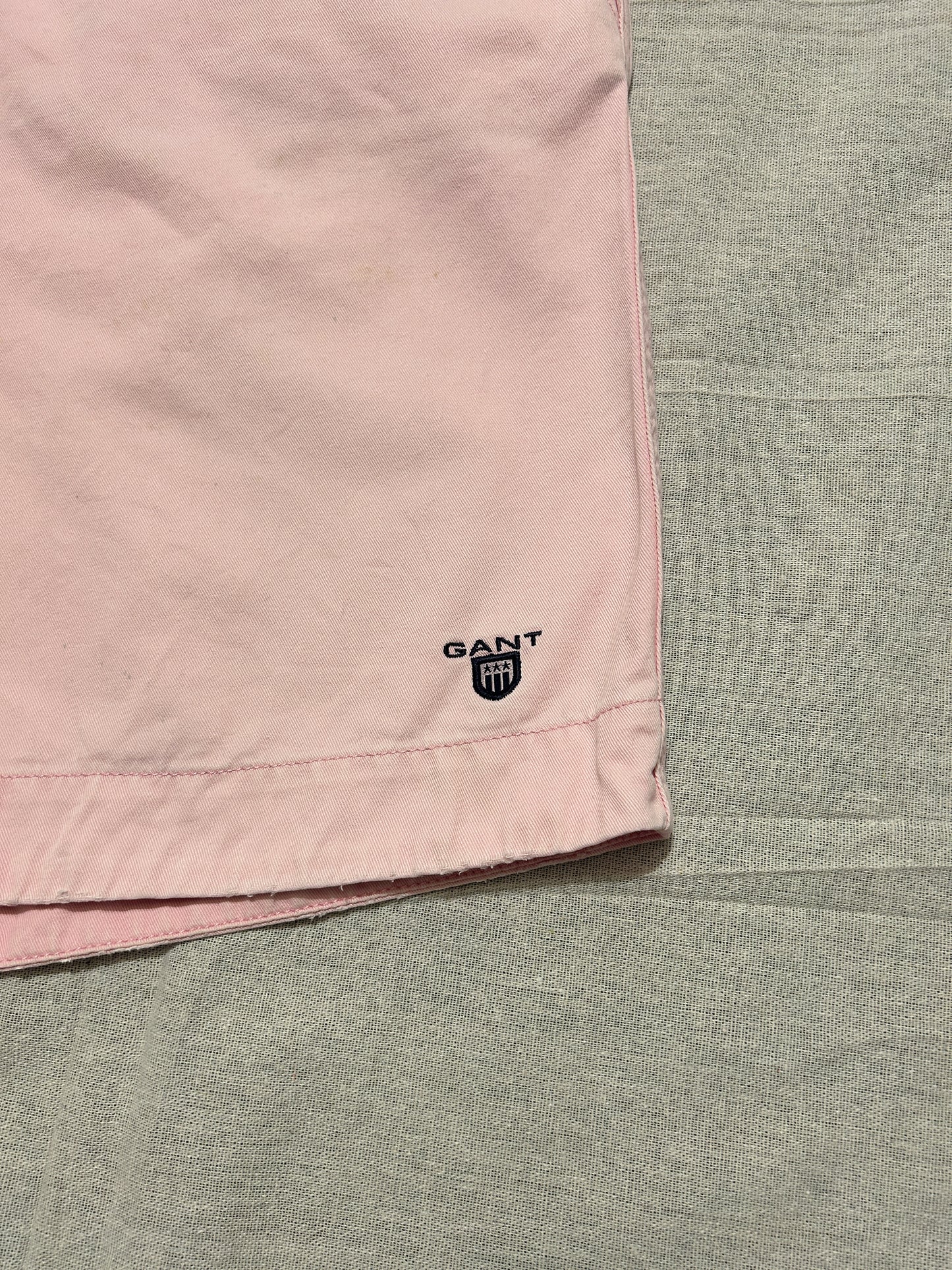 Short Chino Rose Pastel Gant – Coupe Regular – Taille W38 (48 FR) – Occasion