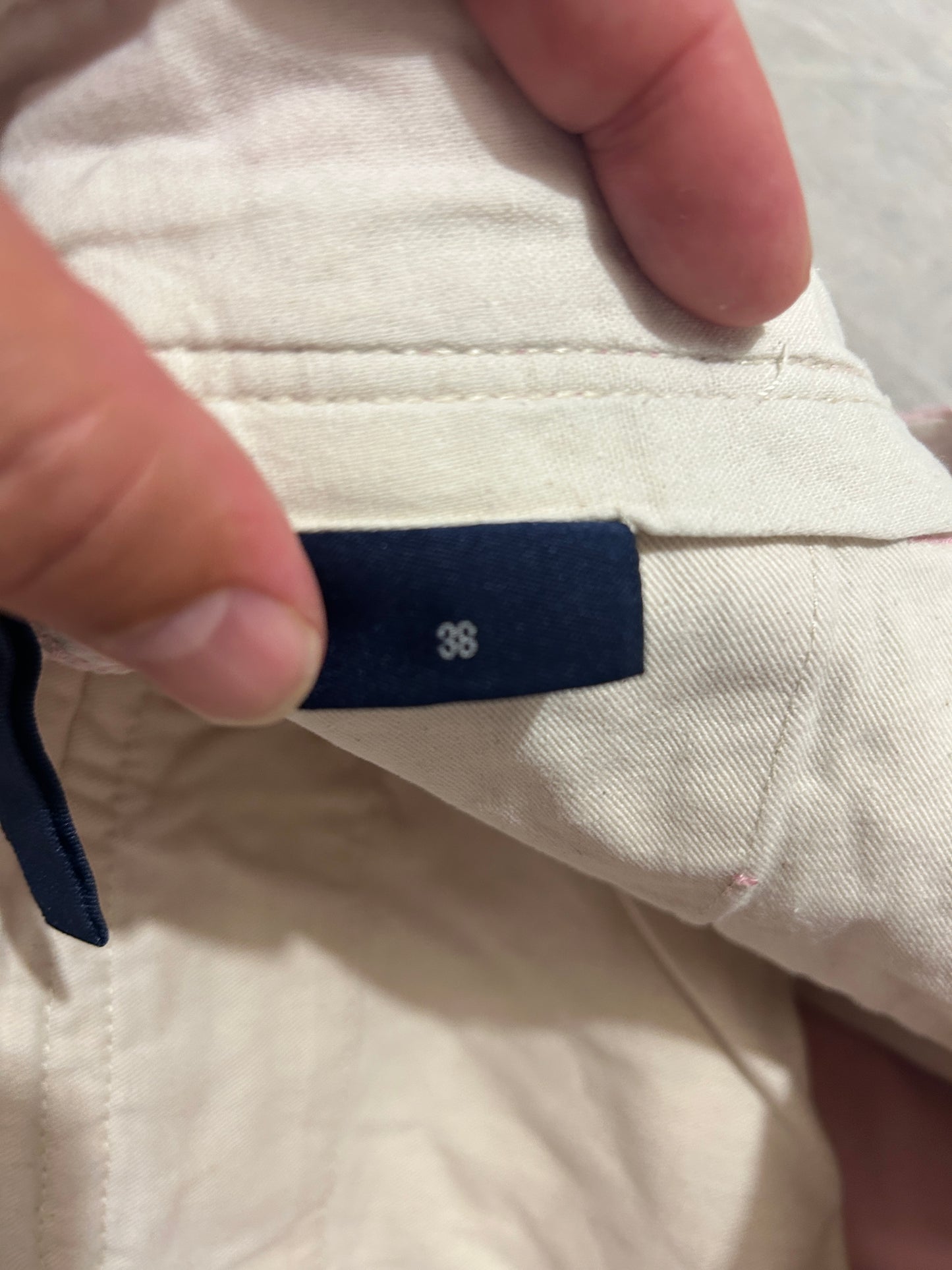 Short Chino Rose Pastel Gant – Coupe Regular – Taille W38 (48 FR) – Occasion