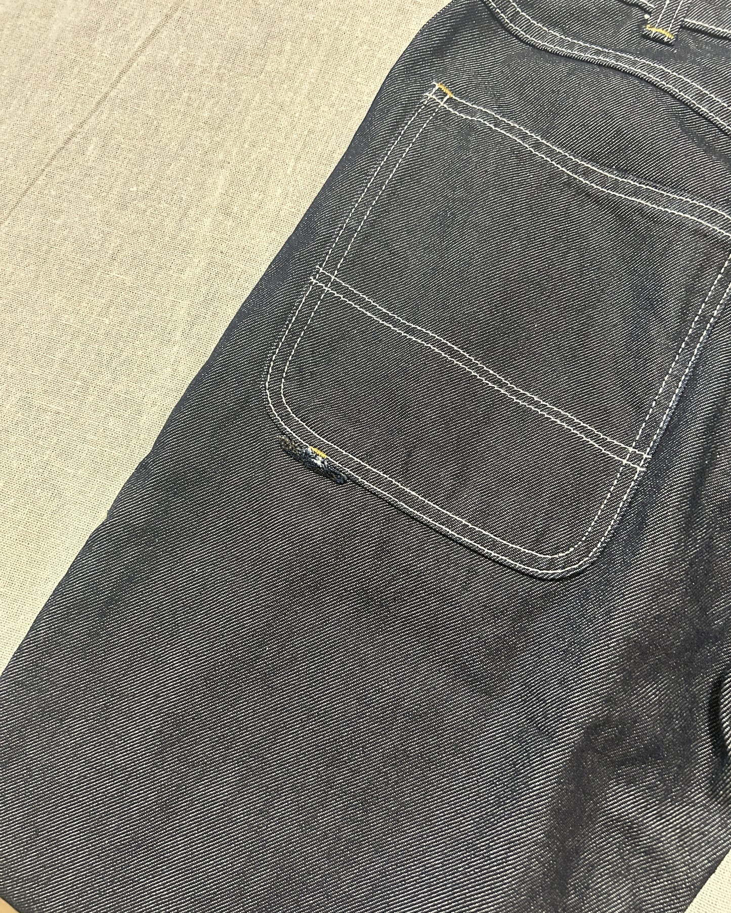 Pantalon Carpenter Dickies en Denim Brut Surpiqûres Blanc – Taille W28/L30 – Occasion