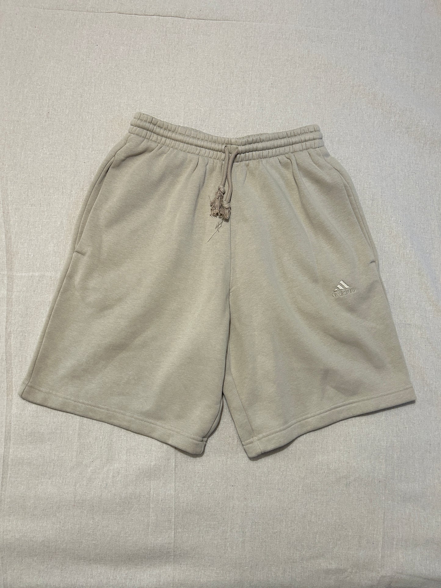 Short Molleton Confort • ADIDAS • Taille S • Beige / Taupe Clair