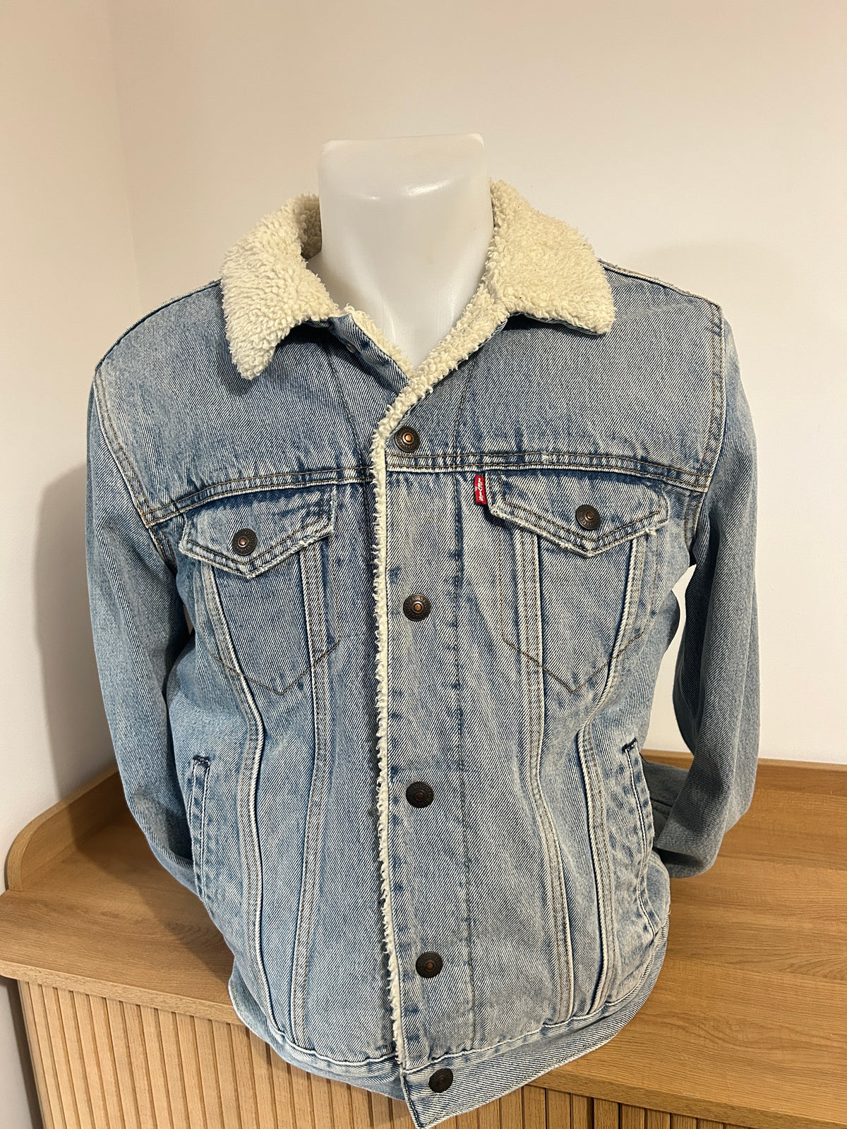 Veste Levi's Sherpa Trucker Homme – Taille S Bleu Clair